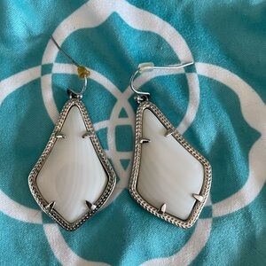 Kendra Scott Alex Silver Drop Earring in White Mother-of-Pearl